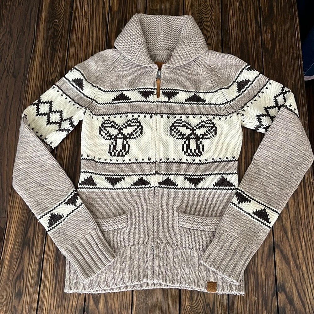 EUC TNA taupe zip up cardigan